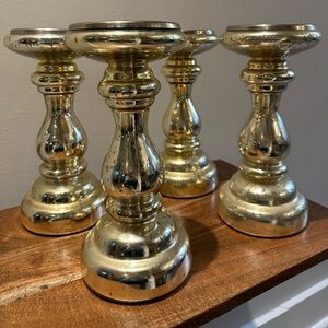 Gold Pillar Candleholder approx 9.5in